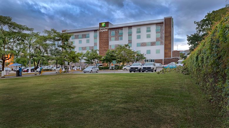 <b>Holiday Inn Express Villahermosa Tabasco Exterior</b>. Images powered by <a href="https://www.leonardoworldwide.com/" title="Leonardo Worldwide" target="_blank">Leonardo</a>.