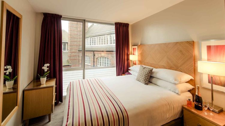 Premier Suites Liverpool Room