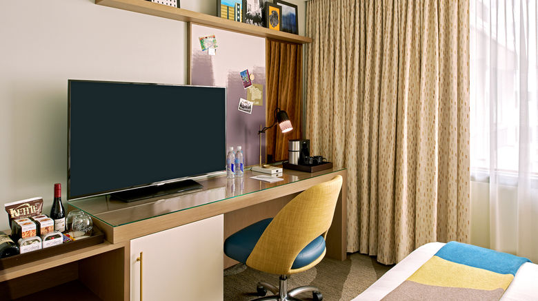 <b>The Hotel Zags Portland Room</b>. Images powered by <a href="https://www.leonardoworldwide.com/" title="Leonardo Worldwide" target="_blank">Leonardo</a>.