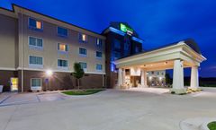 Holiday Inn Express Suites Salina
