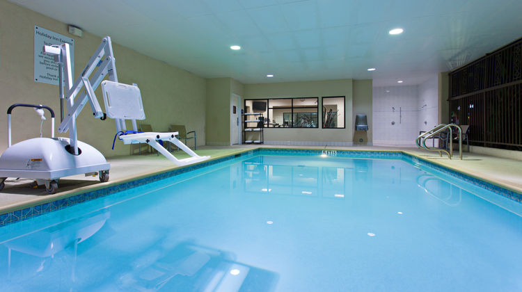 Holiday Inn Express Hotel & Suites Pool