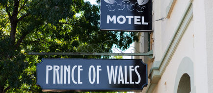 Prince of Wales Motor Inn Exterior