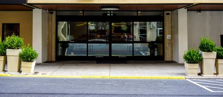 Holiday Inn Lancaster Exterior