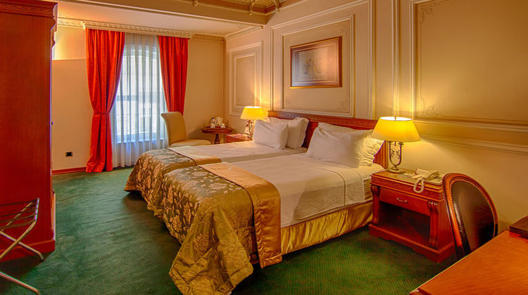 Anemon Galata Room