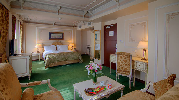 Anemon Galata Suite
