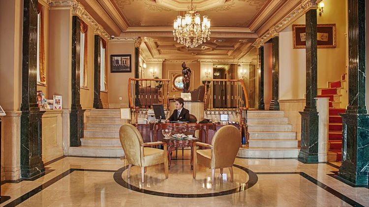 Anemon Galata Lobby