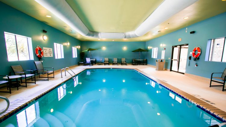 Holiday Inn Express Hotel & Suites Pool