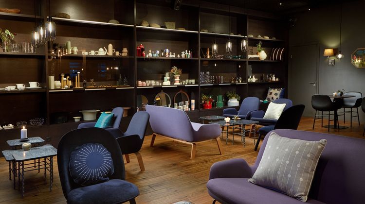 Alda Hotel Lobby