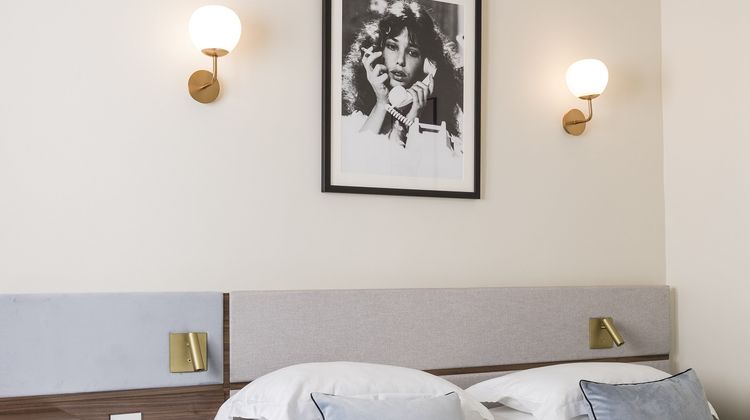 Hotel Verneuil Room