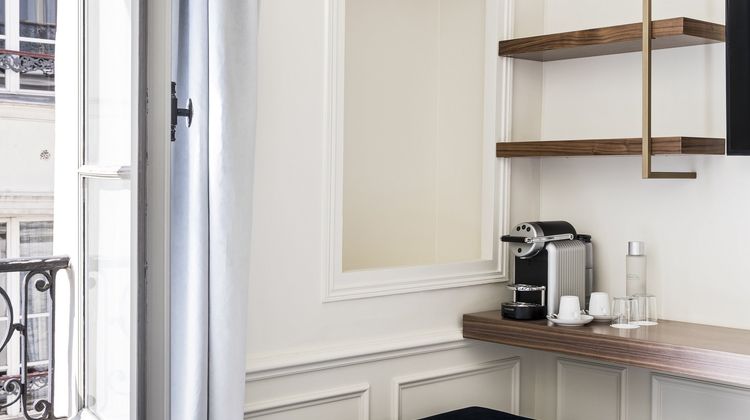 Hotel Verneuil Room