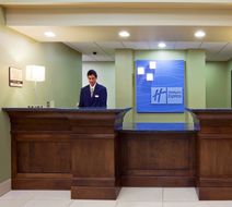 Holiday Inn Express Madison-Verona Lobby