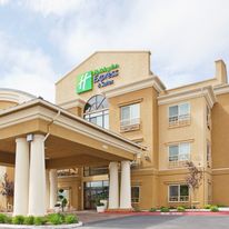 Holiday Inn Express & Suites