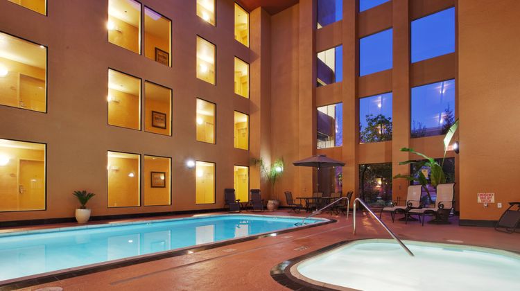 Holiday Inn Express Pool