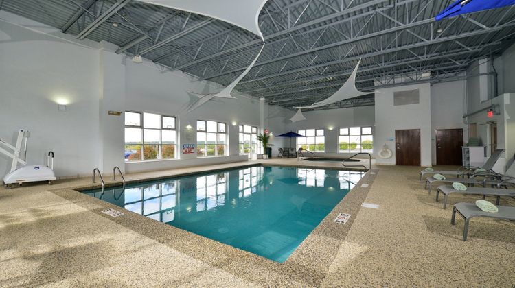 Holiday Inn Express Milford Pool