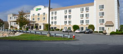 Holiday Inn Express Milford Exterior