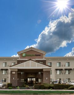 Holiday Inn Express Hotel & Suites