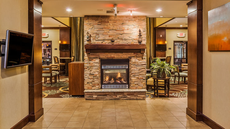 Staybridge Suites Bismarck Lobby
