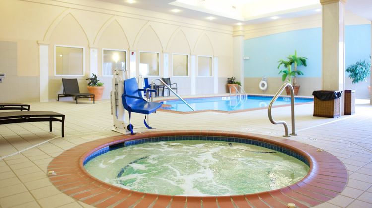 Holiday Inn Effingham Pool