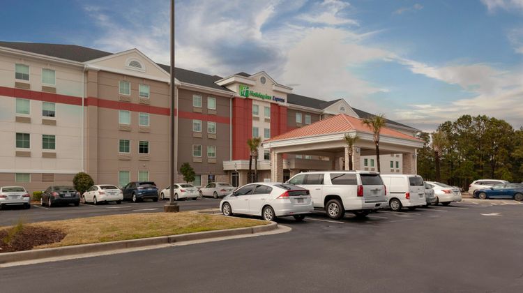 Holiday Inn Express Exterior