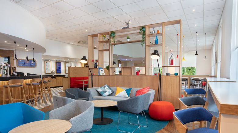 <b>Holiday Inn Express Strathclyde Park M74 Lobby</b>. Images powered by <a href="https://www.leonardoworldwide.com/" title="Leonardo Worldwide" target="_blank">Leonardo</a>.