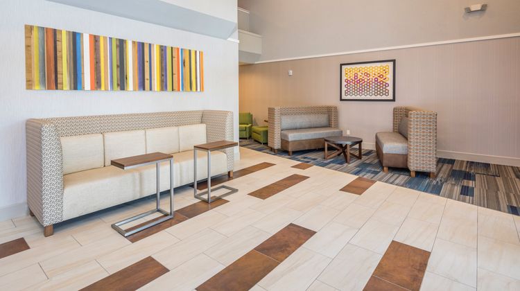 Holiday Inn Express Sunnyvale Lobby