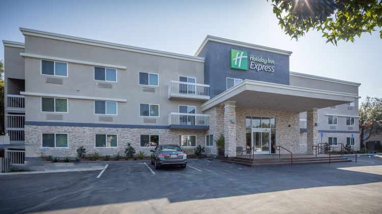 Holiday Inn Express Sunnyvale Exterior
