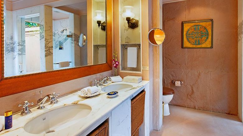 <b>The Oberoi Rajvilas Hotel Room</b>. Images powered by <a href="https://www.leonardoworldwide.com/" title="Leonardo Worldwide" target="_blank">Leonardo</a>.