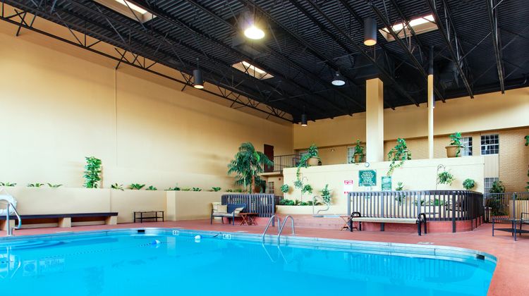 Holiday Inn Blytheville Pool