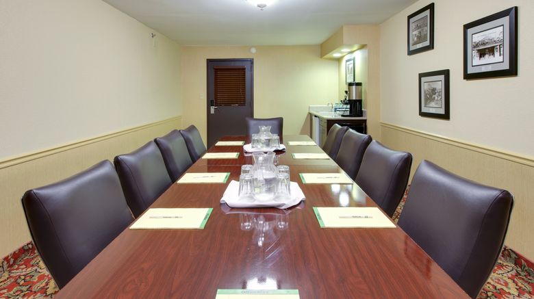 <b>Holiday Inn Blytheville Meeting</b>. Images powered by <a href="https://www.leonardoworldwide.com/" title="Leonardo Worldwide" target="_blank">Leonardo</a>.