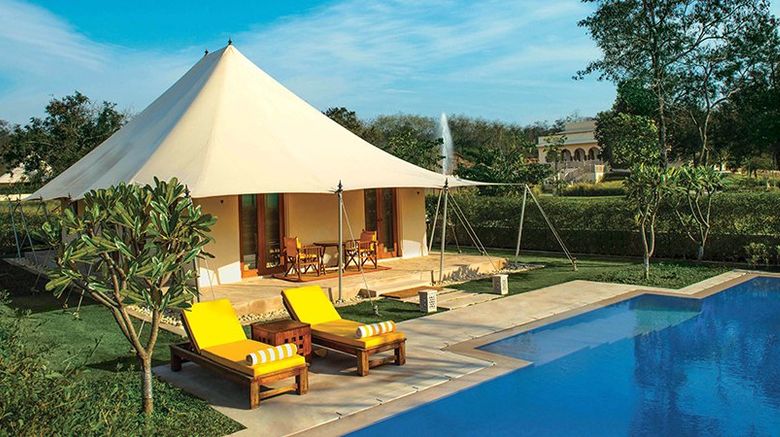 <b>The Oberoi Sukhvilas Resort & Spa Pool</b>. Images powered by <a href="https://www.leonardoworldwide.com/" title="Leonardo Worldwide" target="_blank">Leonardo</a>.