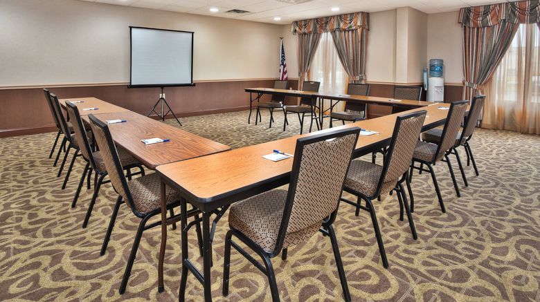 <b>Holiday Inn Express Suites Meeting</b>. Images powered by <a href="https://www.leonardoworldwide.com/" title="Leonardo Worldwide" target="_blank">Leonardo</a>.