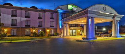 Holiday Inn Express Suites Exterior