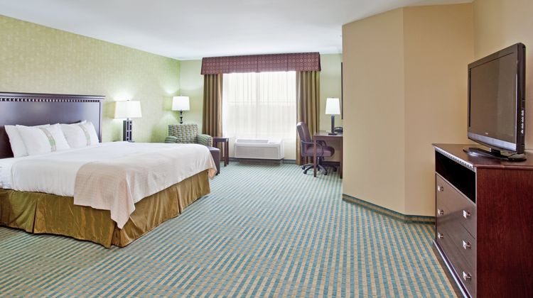 Holiday Inn Columbia East Suite