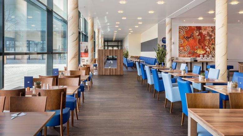 <b>Holiday Inn Express Singen Restaurant</b>. Images powered by <a href="https://www.leonardoworldwide.com/" title="Leonardo Worldwide" target="_blank">Leonardo</a>.