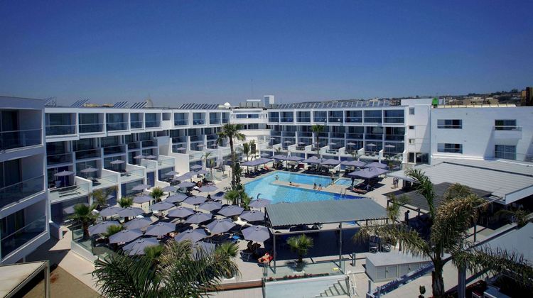 Limanaki Beach Hotel Exterior
