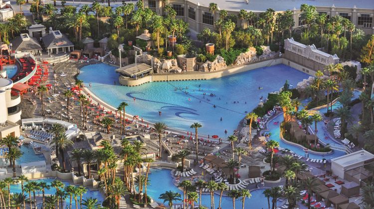 Mandalay Bay Resort & Casino Pool