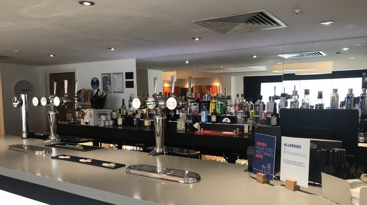 Holiday Inn Express South A45 Room