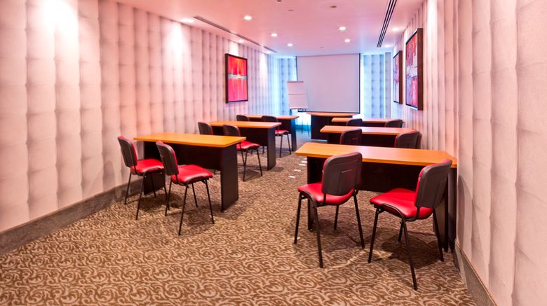 <b>Holiday Inn Express Queretaro Meeting</b>. Images powered by <a href="https://www.leonardoworldwide.com/" title="Leonardo Worldwide" target="_blank">Leonardo</a>.