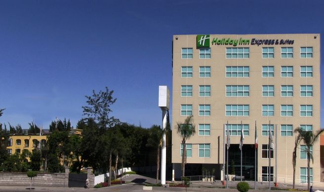 Holiday Inn Express Queretaro Exterior