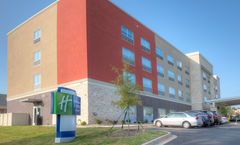 Holiday Inn Express & Suites Fort Mill