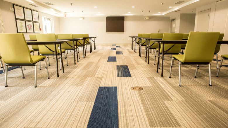 <b>Holiday Inn Express Columbus-Dublin Meeting</b>. Images powered by <a href="https://www.leonardoworldwide.com/" title="Leonardo Worldwide" target="_blank">Leonardo</a>.