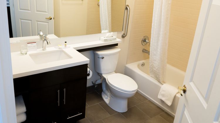 Candlewood Suites Stevensville Room