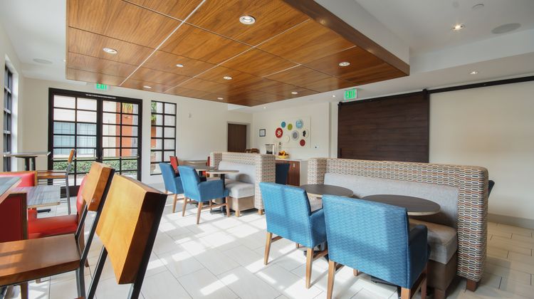 Holiday Inn Express Mira Mesa Restaurant