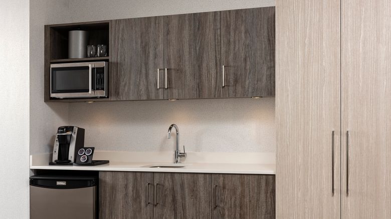 <b>Holiday Inn Express Quebec City Suite</b>. Images powered by <a href="https://www.leonardoworldwide.com/" title="Leonardo Worldwide" target="_blank">Leonardo</a>.