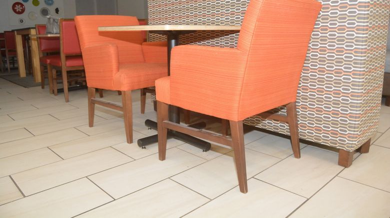 <b>Holiday Inn Express Hotel & Suites Restaurant</b>. Images powered by <a href="https://www.leonardoworldwide.com/" title="Leonardo Worldwide" target="_blank">Leonardo</a>.