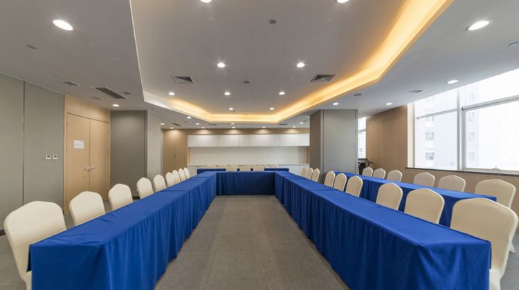 Holiday Inn Express Jinan Sports Center Meeting