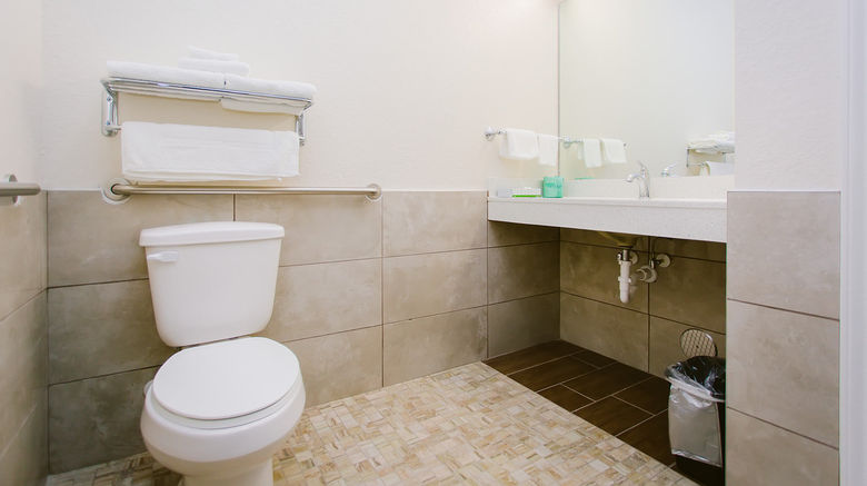 <b>Scottish Inns & Suites Hwy 330 Room</b>. Images powered by <a href="https://www.leonardoworldwide.com/" title="Leonardo Worldwide" target="_blank">Leonardo</a>.