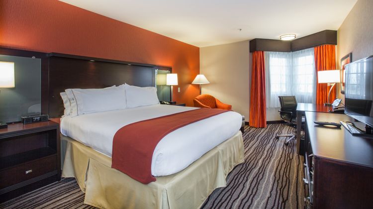 Holiday Inn Express Room