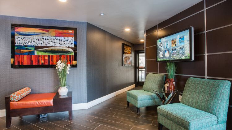 Holiday Inn Express Lobby