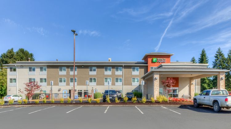 Holiday Inn Express Exterior